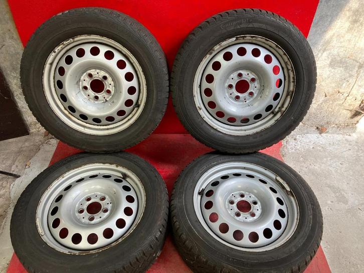 Winterbanden Mercedes Vito 2014 t/m 2024 225/55R17 Conti., Auto-onderdelen, Banden en Velgen, Banden en Velgen, Winterbanden, 17 inch