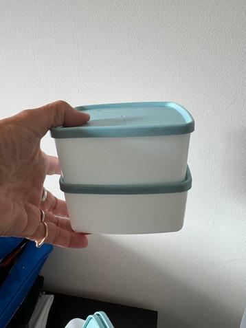 2 Diepvriesdoosjes 400ml beschikbaar voor biedingen