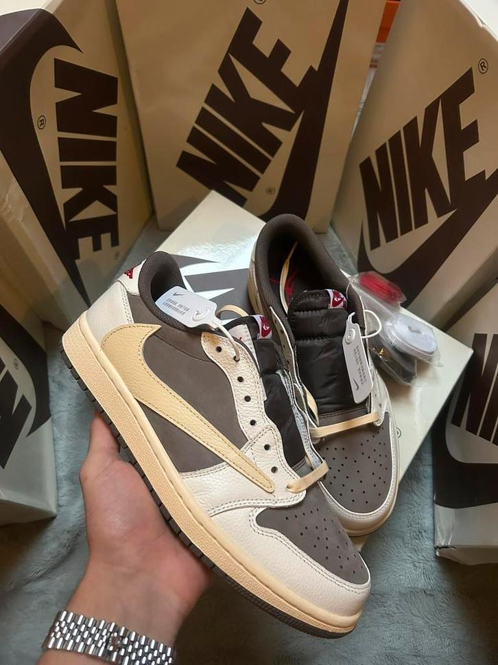 NIKE TRAVIS SCOTT REVERSE MOCHA 36 tm 46 NU OPHALEN VOORRAAD, Kleding | Heren, Schoenen, Zo goed als nieuw, Bruin, Ophalen of Verzenden