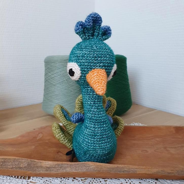 Handgemaakte gehaakte pauw, Kinderen en Baby's, Speelgoed | Knuffels en Pluche, Nieuw, Overige typen, Ophalen of Verzenden