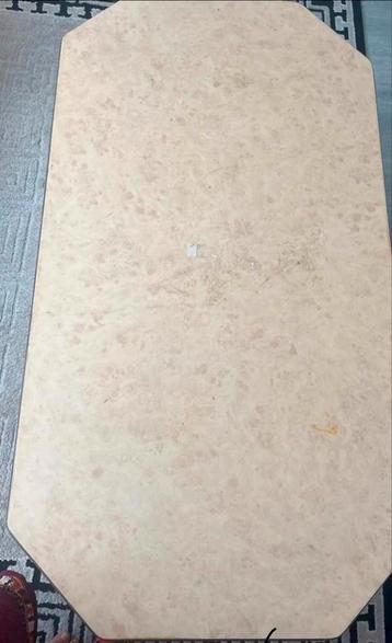 Salontafel beschikbaar voor biedingen