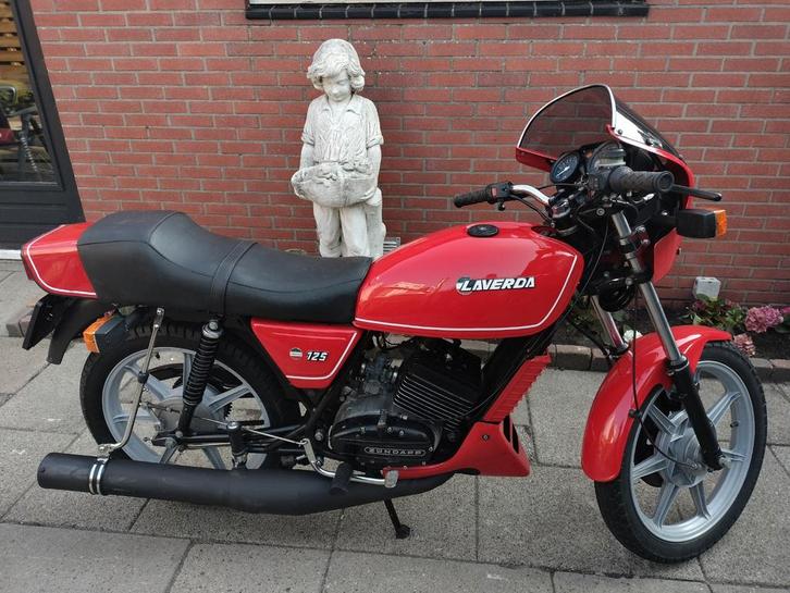 Te koop uitlaat en schokbrekers laverda zie fotto, Fietsen en Brommers, Brommeronderdelen | Puch, Gebruikt, Uitlaat, Ophalen of Verzenden