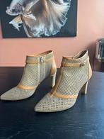 Nalini Enkellaarsjes Goud/Lichtbruin - Maat 40, Kleding | Dames, Schoenen, Bruin, Lage of Enkellaarzen, Ophalen of Verzenden, Zo goed als nieuw