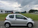Toyota Aygo 1.0-12V /APK / NAP / Airco / Cruise /, Voorwielaandrijving, Stof, Gebruikt, 4 stoelen