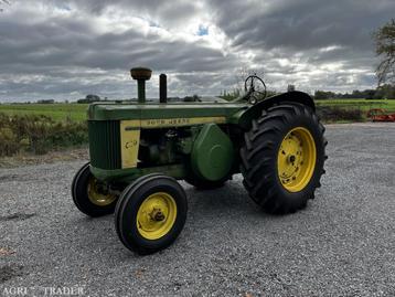 John Deere 820 Diesel 2-Cylinder met Pony-motor beschikbaar voor biedingen