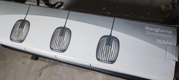 Hanglamp Nikki 3x e27 lamp NIEUW IN DOOS!, Huis en Inrichting, Lampen | Hanglampen, Nieuw, 50 tot 75 cm, Metaal, Ophalen of Verzenden