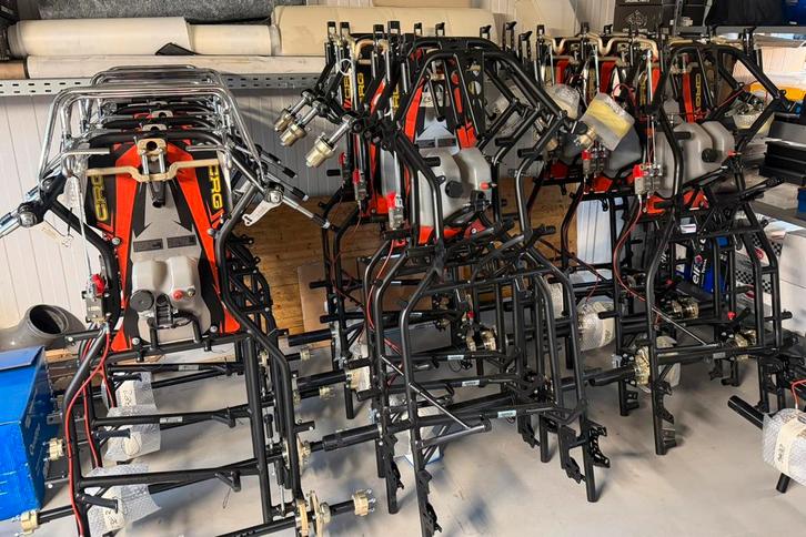 Nieuwe frames 2026 CRG KT2/black mirror /road rebbel, Sport en Fitness, Karting, Zo goed als nieuw, Kart, Ophalen of Verzenden