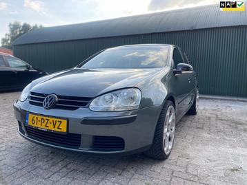 Volkswagen Golf 1.6 FSI Trendline| Navi| Airco| Cruise contr beschikbaar voor biedingen