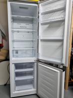 hisense koelvriezer, Ophalen, 150 tot 200 liter, 160 cm of meer, Zo goed als nieuw