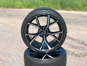 Volkswagen Golf 8 R Estoril Velgen 19 Inch Zomer beschikbaar voor biedingen
