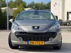 Peugeot 207 CC 1.6 VTi | Airco | Bluethooth | Navigatie | Pa, Auto's, Peugeot, Voorwielaandrijving, 65 €/maand, Gebruikt, Zwart