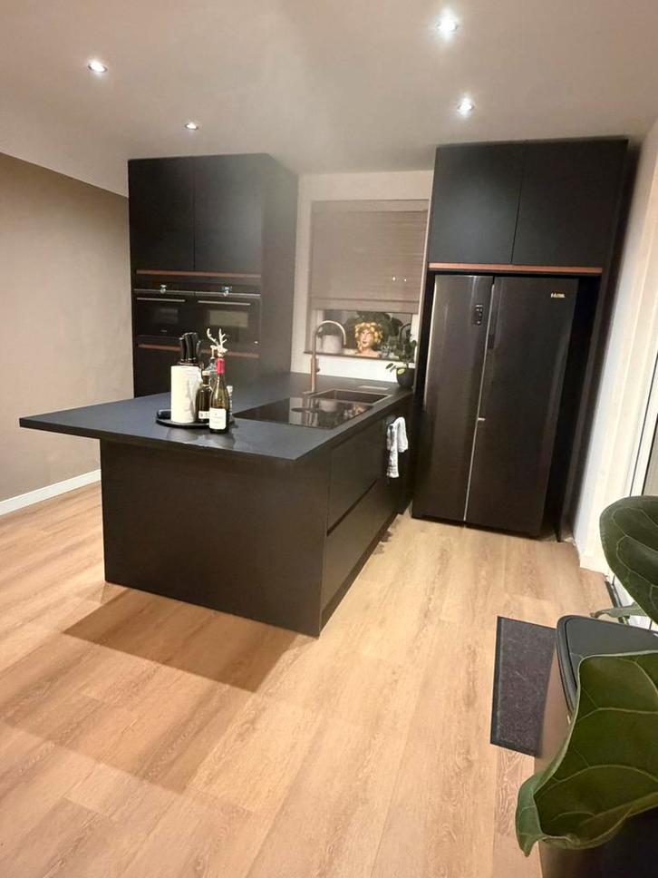 keuken met kookeiland  zwart koper!, Huis en Inrichting, Keuken | Complete keukens, Zo goed als nieuw, Overige typen, Zwart, Graniet of Steen