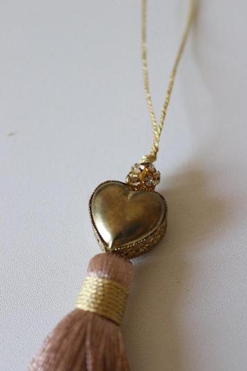 Roze woonaccessoire beschikbaar voor biedingen