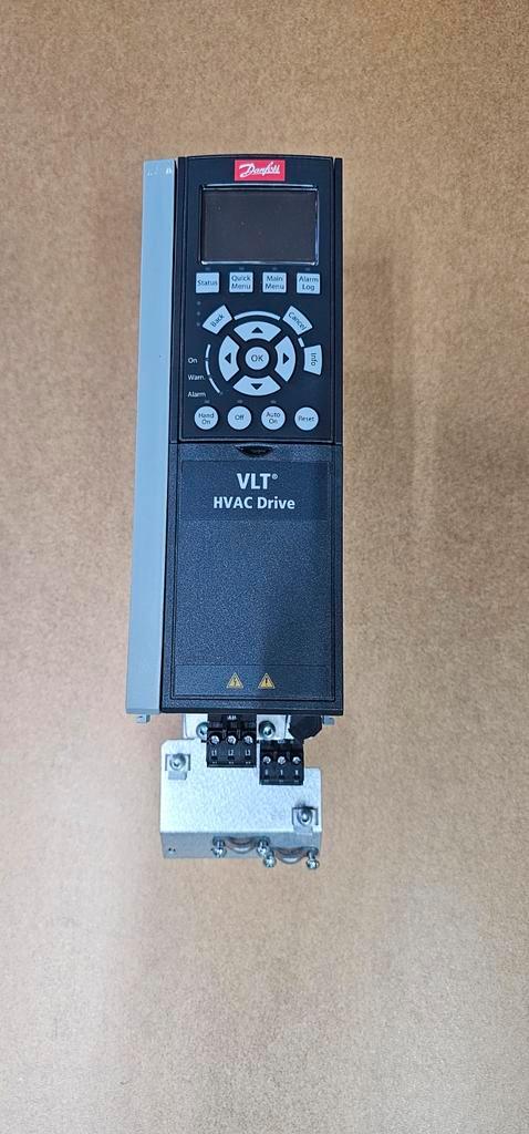Danfoss en Vacom frequentieregelaar 2.2kw 5.5kw, Hobby en Vrije tijd, Elektronica-componenten, Zo goed als nieuw, Ophalen of Verzenden