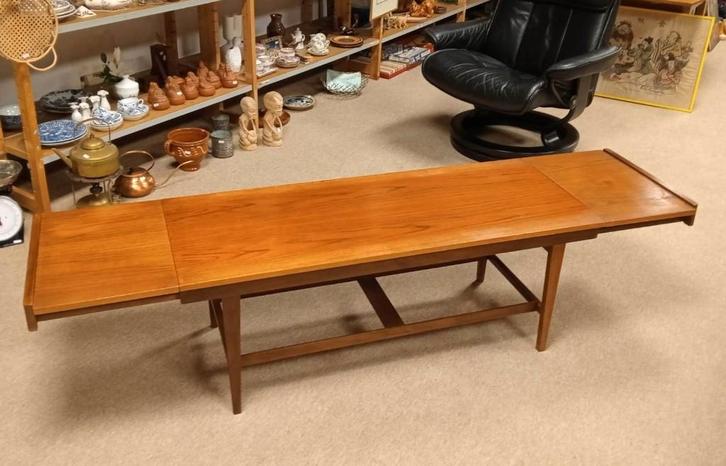 Vintage  coffee table by Johannes Andersen for Silkeborg, Huis en Inrichting, Tafels | Salontafels, Gebruikt, Minder dan 50 cm