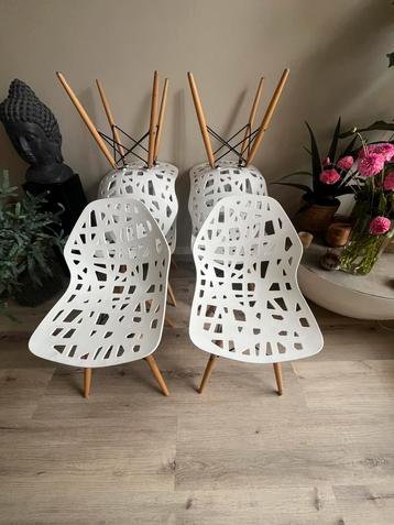 Kuip eetkamer stoelen 6 stuks beschikbaar voor biedingen