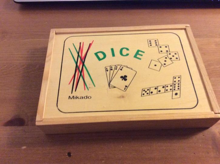 Kleine Houten spellendoos nieuw, Hobby en Vrije tijd, Gezelschapsspellen | Overige, Nieuw, Ophalen of Verzenden