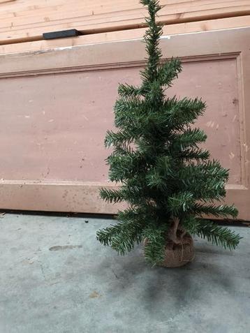 Leuke mini kerstboom kerst boompje beschikbaar voor biedingen
