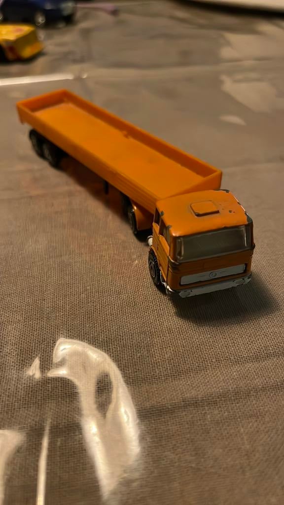 Efsi Mercedes Truck Orange, Ophalen of Verzenden