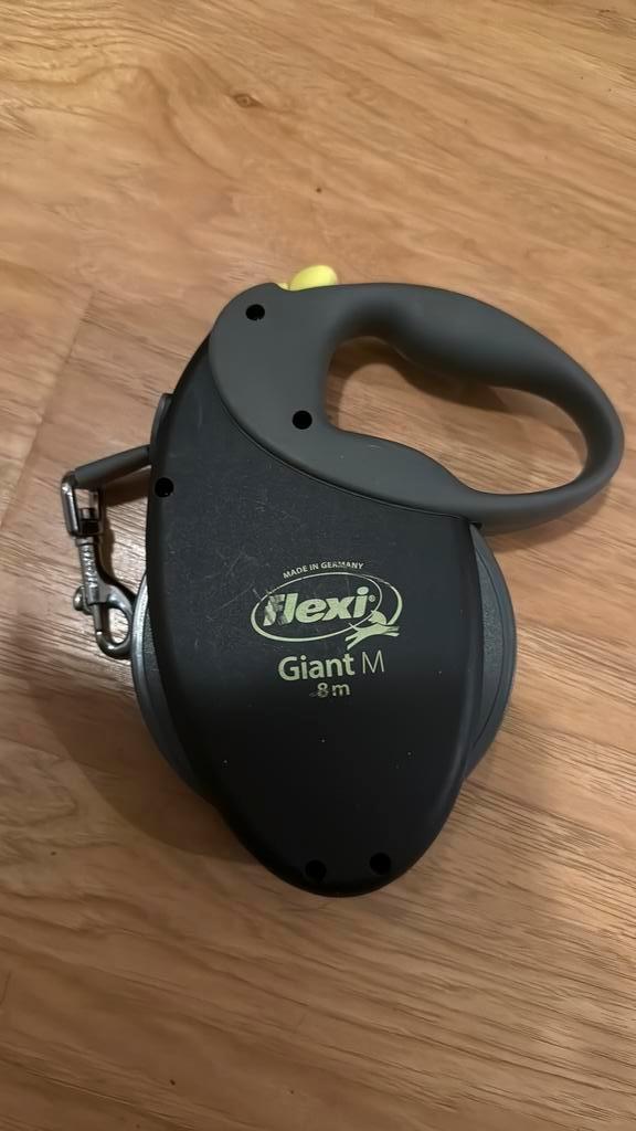 Flexi giant 8 meter M, Dieren en Toebehoren, Hondenriemen, Zo goed als nieuw, Ophalen of Verzenden