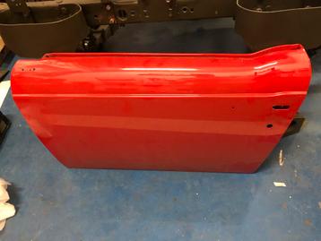 Triumph TR6 linker en rechter deur beschikbaar voor biedingen