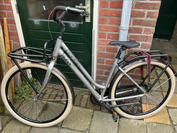 Mooie Giant triple X damesfiets. beschikbaar voor biedingen