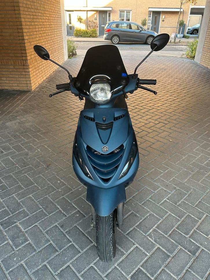 Zip 50cc brom 2017, Fietsen en Brommers, Scooters | Piaggio, Zo goed als nieuw, Zip, Maximaal 45 km/u, Benzine, Ophalen