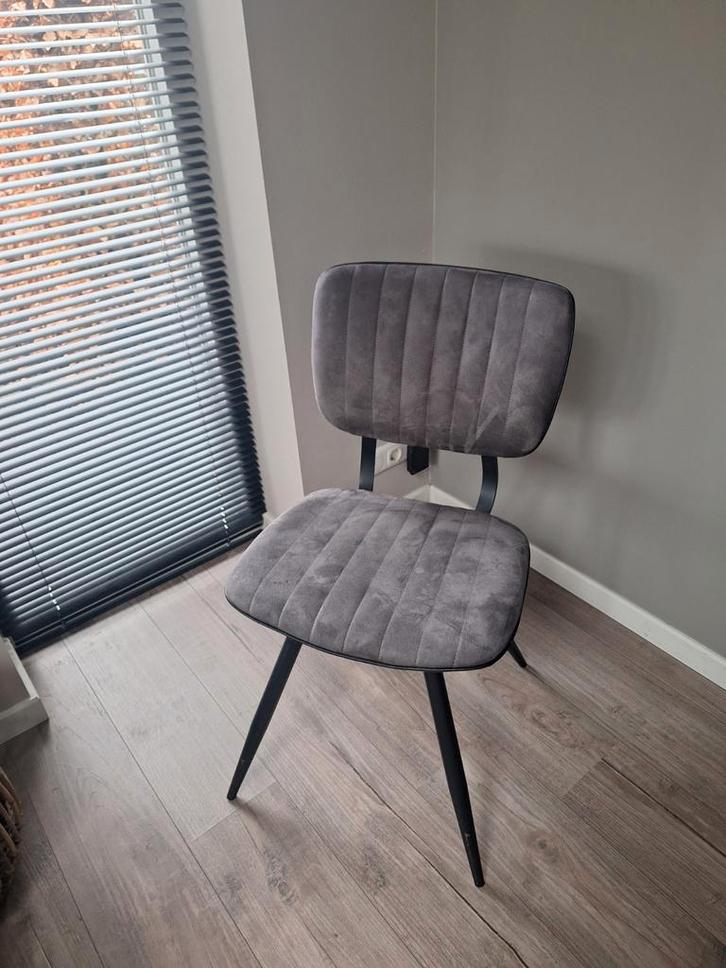 Mooie grijze eetkamerstoel, Huis en Inrichting, Stoelen, Ophalen of Verzenden