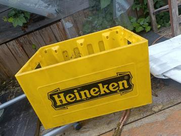 Het gele kratje  beschikbaar voor biedingen