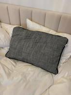 Quality pillow duck feather 60x35, Ophalen, Zo goed als nieuw, Vierkant