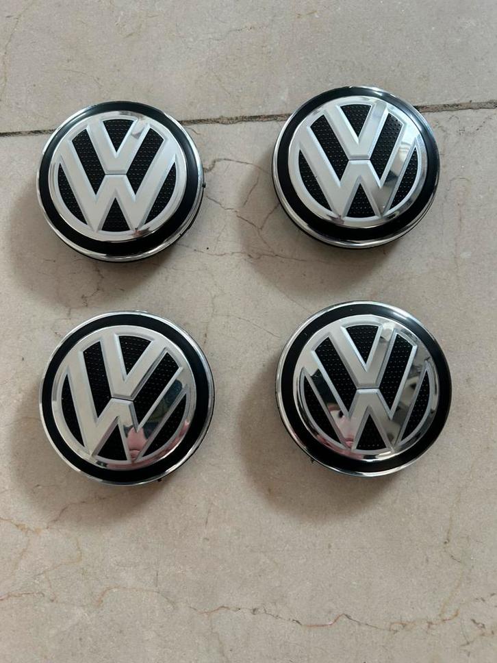 Naafdoppen 4x VW 65 mm nieuwstaat, Auto diversen, Wieldoppen, Zo goed als nieuw, Ophalen of Verzenden
