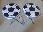 Twee voetbalkrukjes inklapbaar 45cm hoog, Ophalen of Verzenden, Gebruikt, Staal