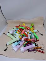 Uitdeelcadeau Tas nr: 8 met zaklampjes, fluit, toeter Op=Op, Info@abcwinkel.nl, Nieuw, Ophalen of Verzenden, X