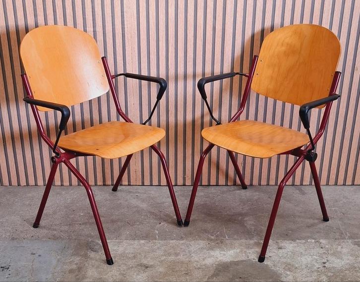 70 x Vintage schoolstoelen houten cafe horeca stoelen bistro, Huis en Inrichting, Stoelen, Zo goed als nieuw, Vijf, Zes of meer stoelen