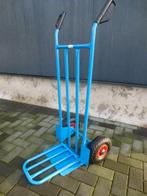 Stalen steekwagen met dubbele klep/200 Kilo belastbaar!