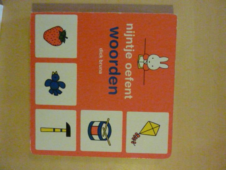 Dick Bruna - Nijntje oefent woorden, Boeken, Kinderboeken | Jeugd | onder 10 jaar, Zo goed als nieuw, Fictie algemeen, Verzenden