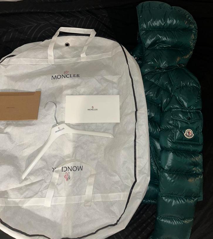 Moncler maya origineel, Sieraden, Tassen en Uiterlijk, Tassen | Reistassen en Weekendtassen, Zo goed als nieuw, 30 cm of meer