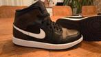 Nike air Jordan 1MID EMEA 40, Ophalen of Verzenden, Zo goed als nieuw