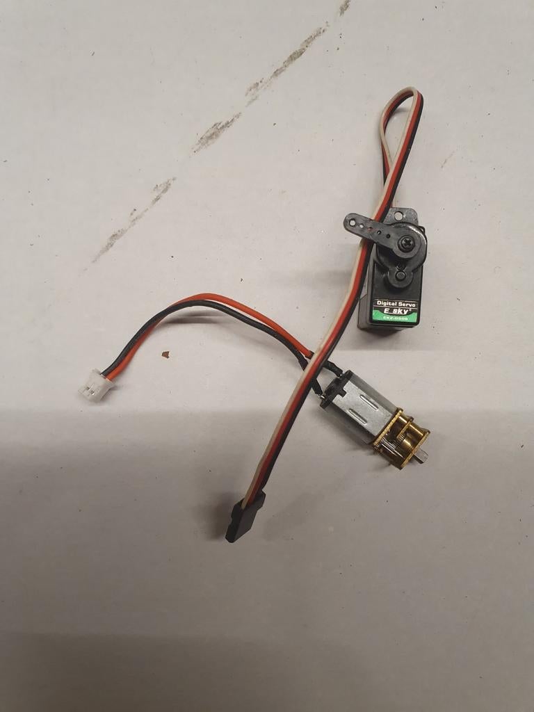 Modelbouw motor met toebehoren, Ophalen of Verzenden, Zo goed als nieuw