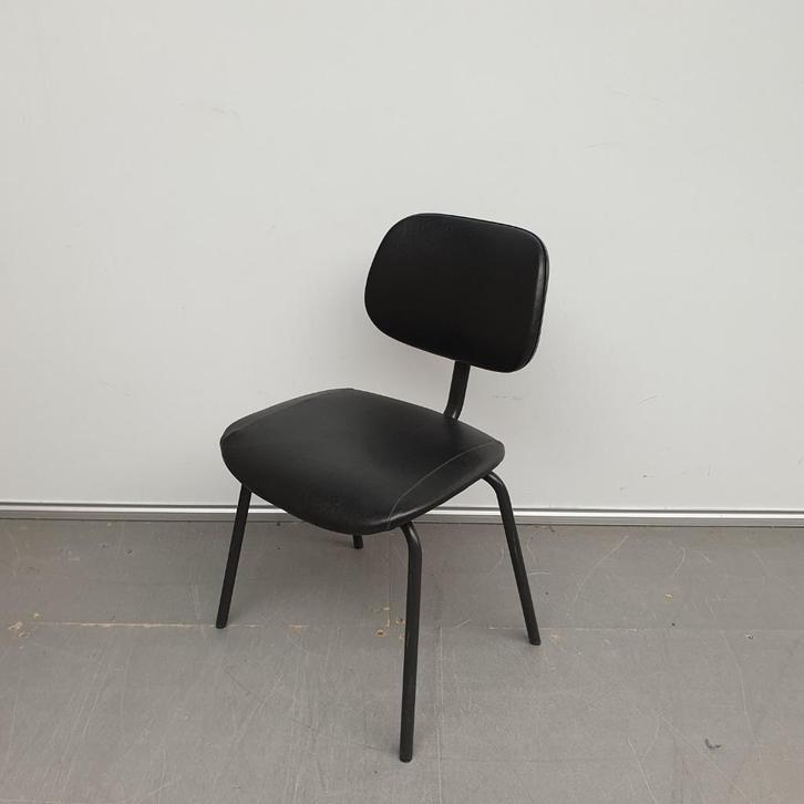 Ahrend Cirkel stoel - nieuwe zwarte skai retro, Huis en Inrichting, Stoelen, Gebruikt, Vijf, Zes of meer stoelen, Zwart, Ophalen of Verzenden