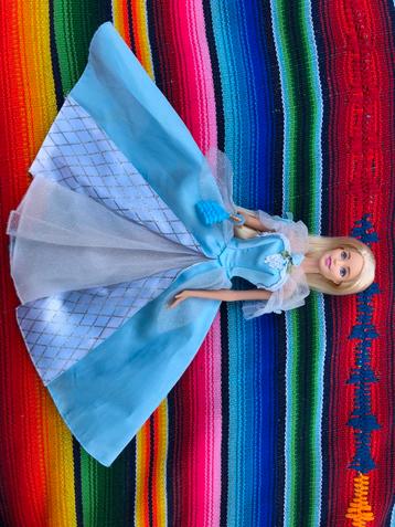 Barbiepop Blauwe prinsessen Jurk (Cinderella) beschikbaar voor biedingen