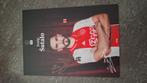 Spelerskaart met handtekening; Josip Sutalo # Ajax, Verzamelen, Sportartikelen en Voetbal, Verzenden, Nieuw, Ajax, Spelerskaart