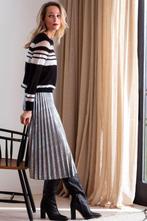 TRAMONTANA metallic zilveren plissé rok maat M ZGAN, Ophalen of Verzenden, Zo goed als nieuw, Maat 38/40 (M), Onder de knie