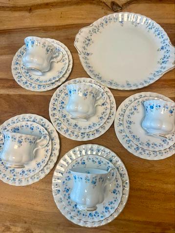 Royal Albert  Memory Lane servies beschikbaar voor biedingen