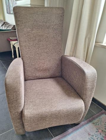 Nette Fauteuil/ stoel/ zetel beschikbaar voor biedingen