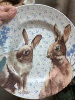Royal Stafford Bord - Konijnen, Huis en Inrichting, Keuken | Servies, Ophalen of Verzenden, Zo goed als nieuw, Bord(en), Overige stijlen