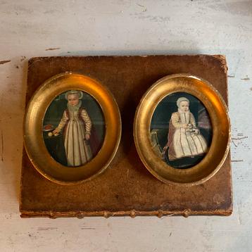 2 bois doré lijstjes samen €49 set B *tres jolie duiven* beschikbaar voor biedingen