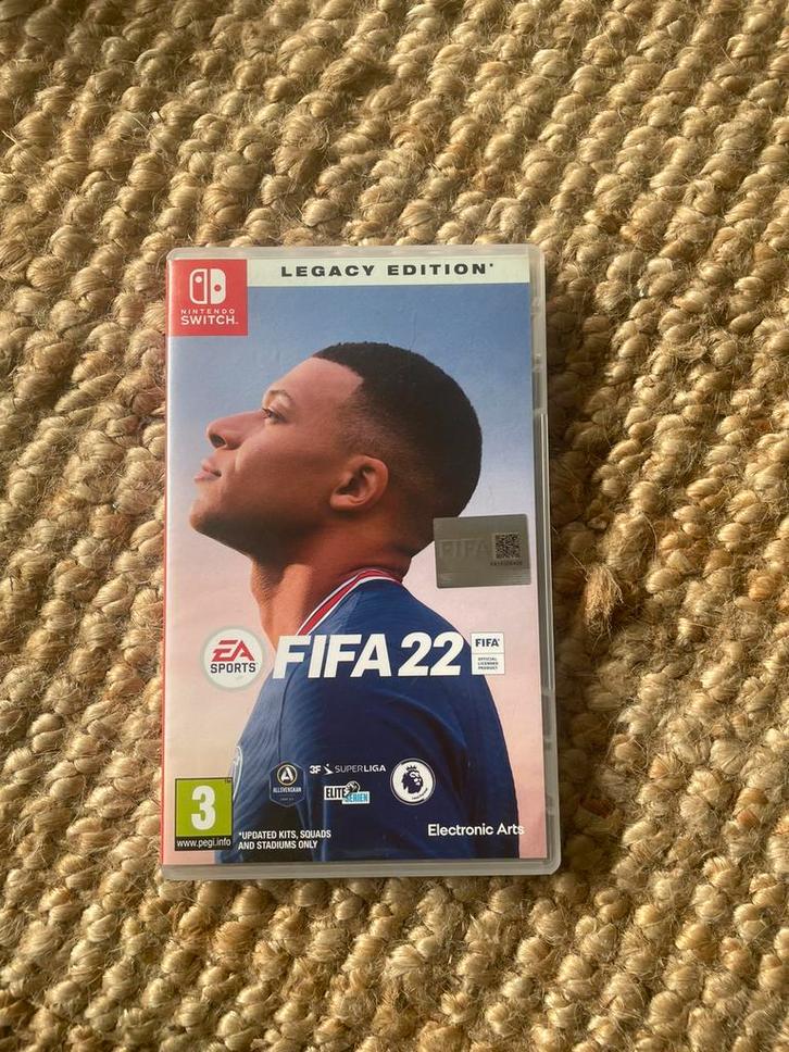 Fifa 22 legacy edition switch, Spelcomputers en Games, Games | Nintendo Switch, Zo goed als nieuw, Sport, Vanaf 3 jaar, Eén computer