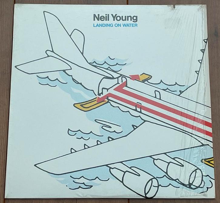 Neil Young - Landing On Water lp / US, '86, w. inner, Cd's en Dvd's, Vinyl | Rock, Gebruikt, Poprock, 12 inch, Ophalen of Verzenden