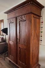 Massief antieke eiken kast met houtsnijwerk uit 19e eeuw, Antiek en Kunst, Antiek | Meubels | Kasten, Ophalen